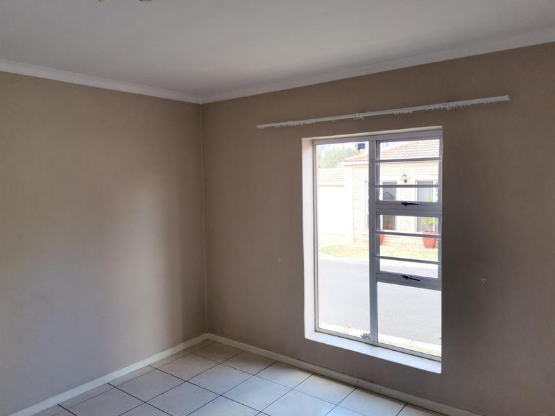To Let 2 Bedroom Property for Rent in Vredekloof Western Cape